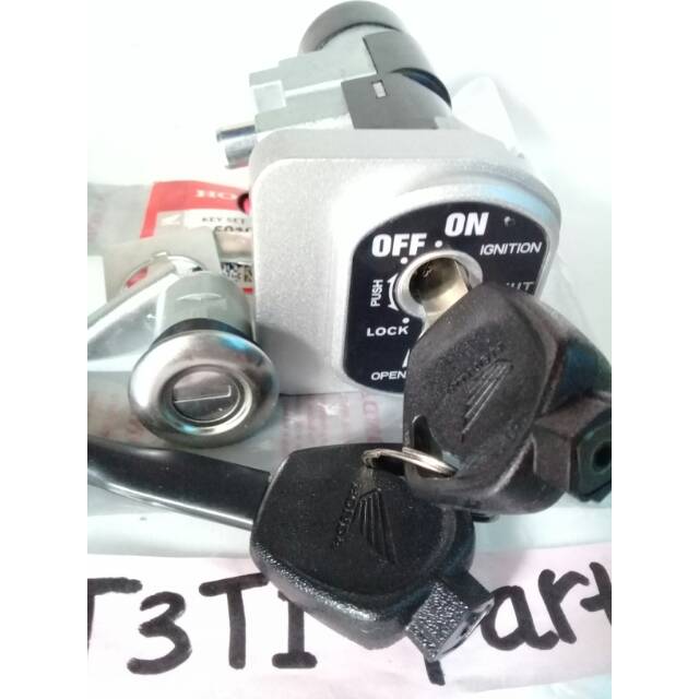 Kunci kontak set depan belakang honda Vario 110 karbu CBS Kunci kontak set depan belakang honda Vario 110 karbu CBS
