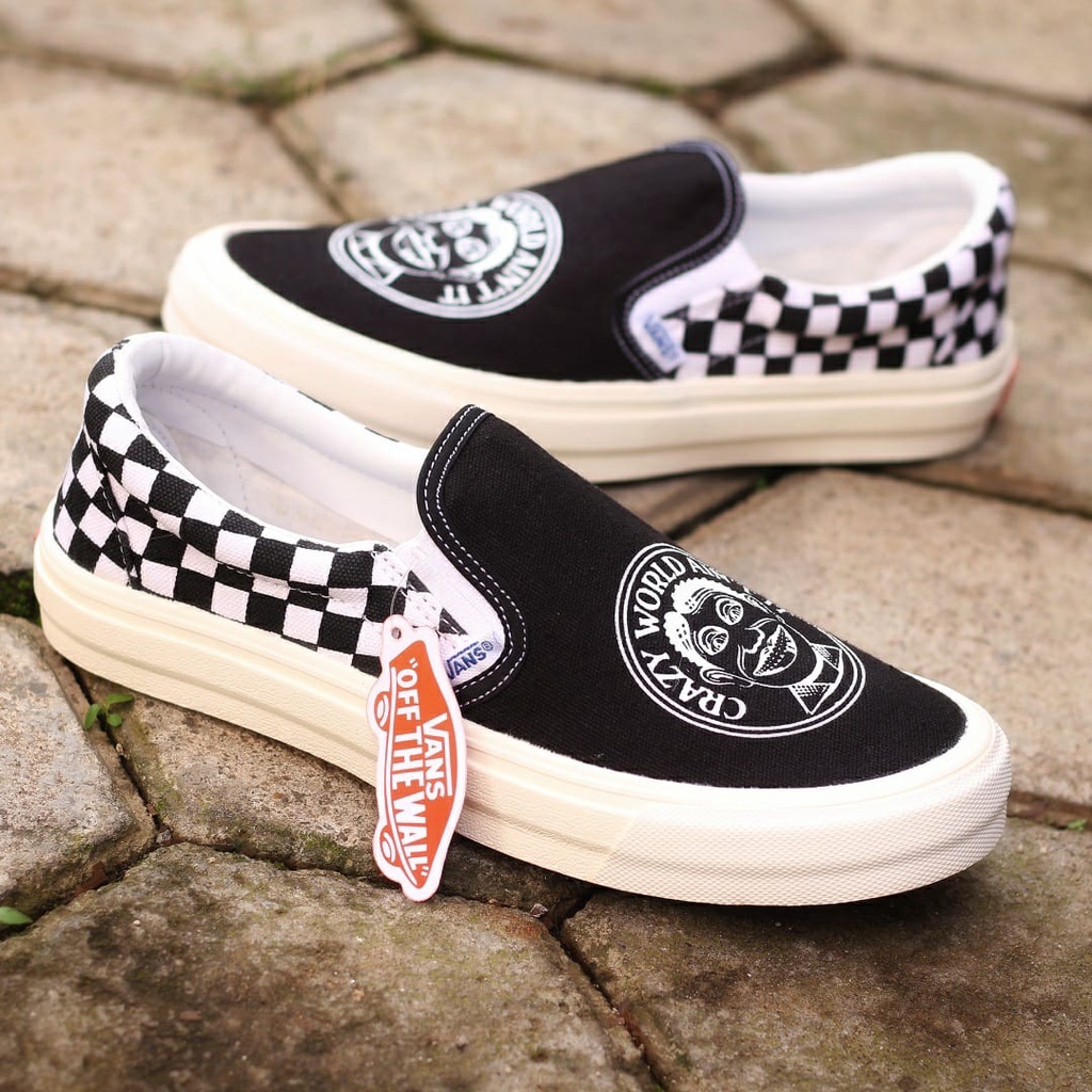 PROMO Sepatu Sneakers Harga Murah | Vans Slip On Crazy World Ain't It Premium, Import Quality, Tag Made In China