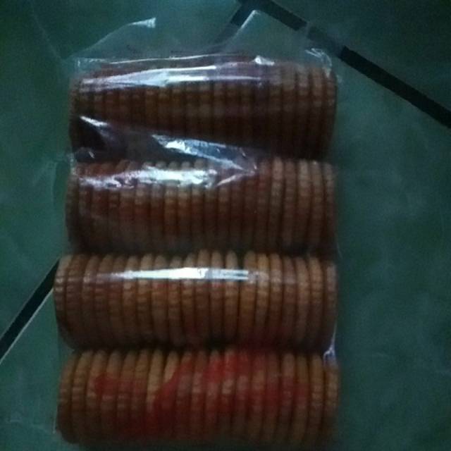 

Biskuit kacang dan keju