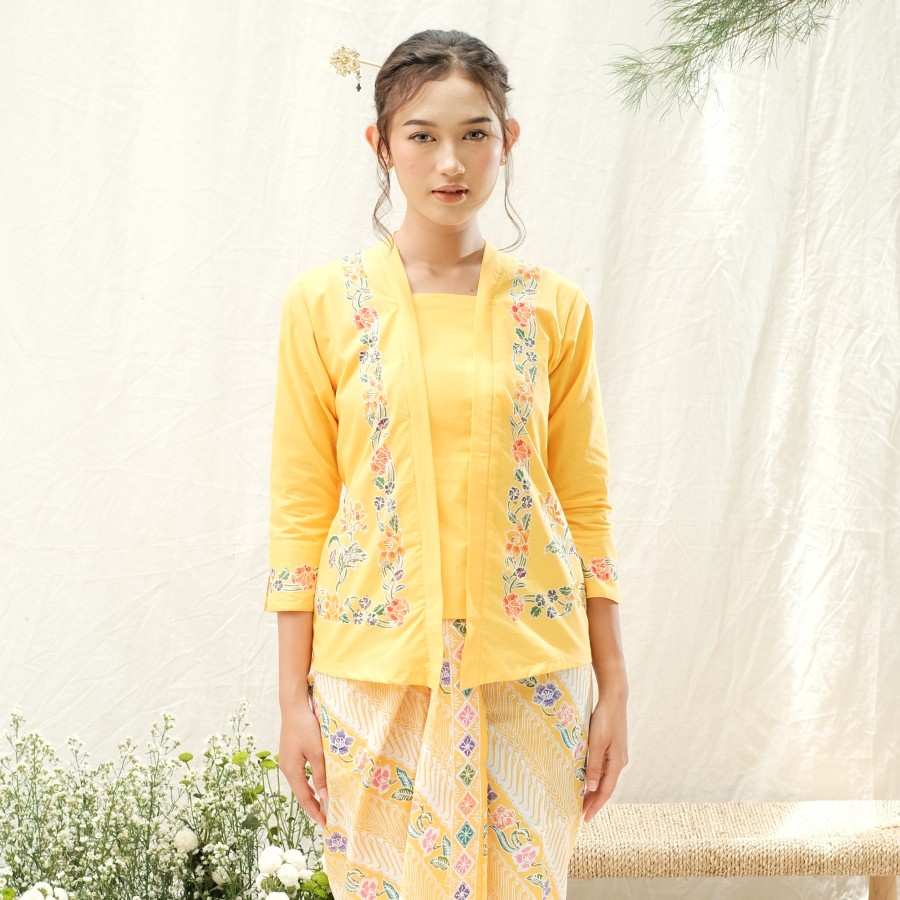 Kebaya Batik Encim Lengan 7/8 Meradelima Katun Kuning