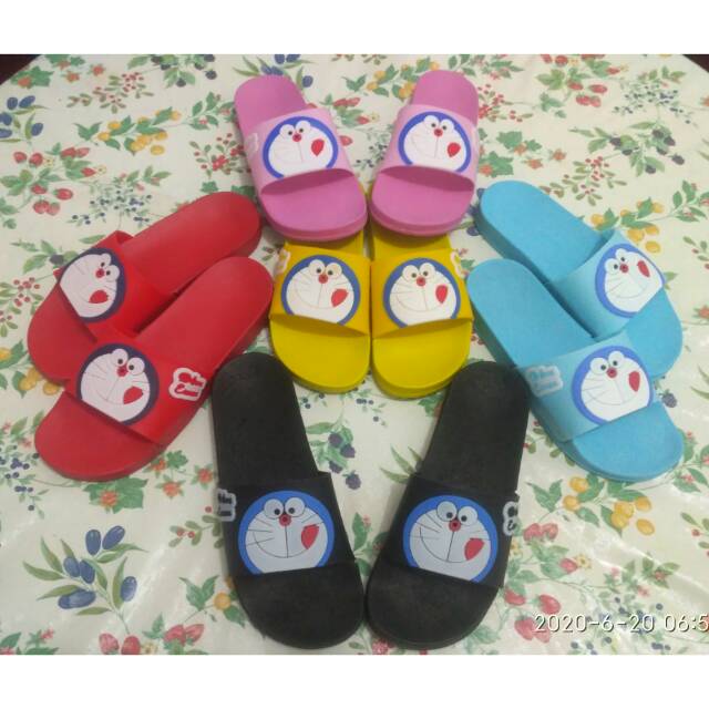 Sendal Doraemon Size 31-40 motif timbul...