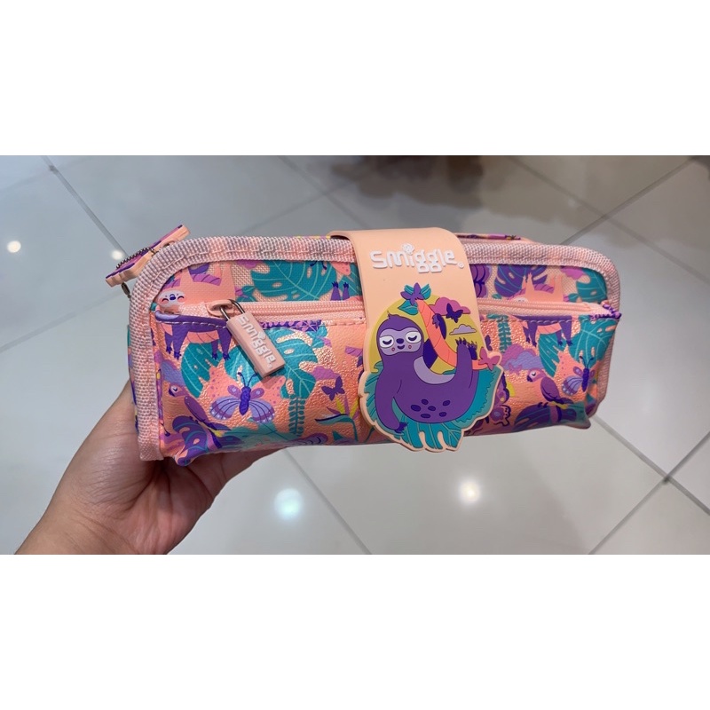 

SMIGGLE PENCIL CASE BEYOND SLOT/TEMPAT PENSIL SMIGGLE