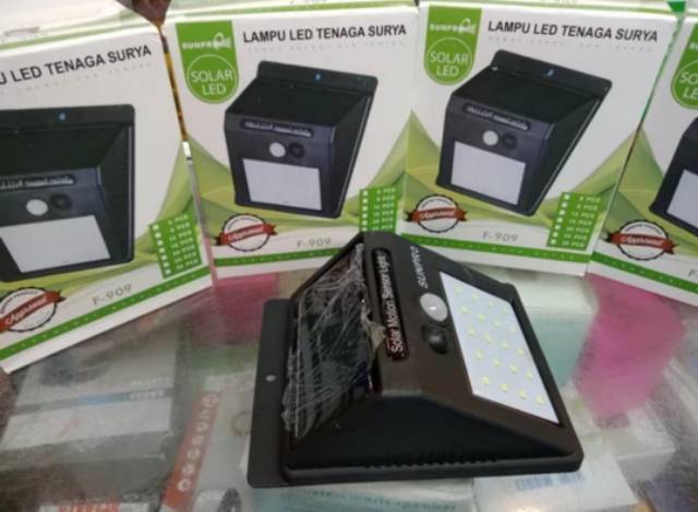 Lampu Outdoor // Lampu Tempel Tenaga Surya // Lampu LED Tenaga Surya  // Lampu Sensor Gerak