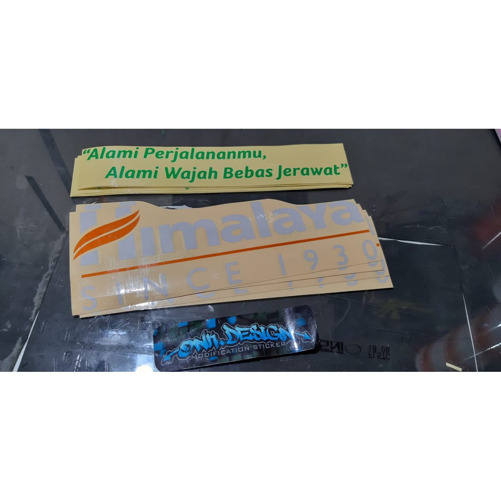 

cutting sticker stiker bebas desain printing waterproof label merk laminasi 109