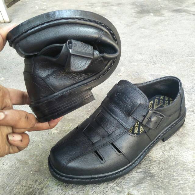 Sepatu kulit asli nyaman dipakai sol anti selip