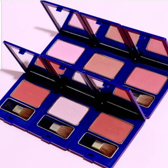 Inez blush on