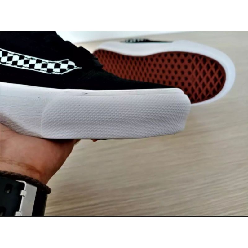 Sepatu/Sneakers pria Vans OG black white motif catur premium original