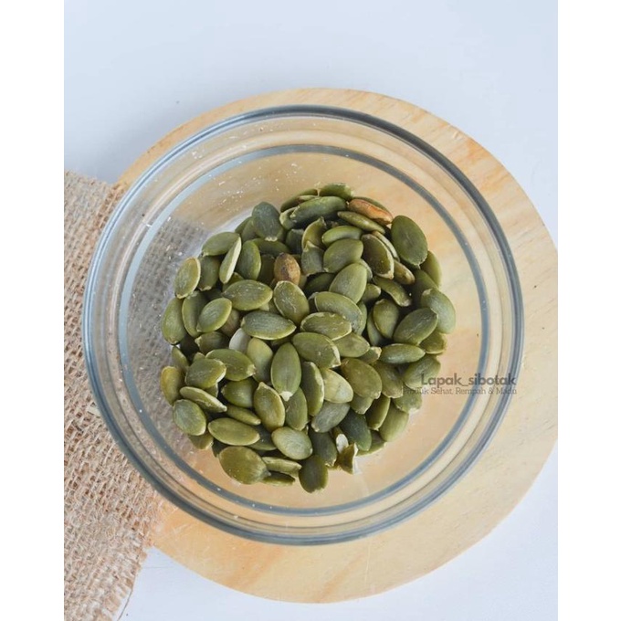 

Biji labu panggang 250gr / Roasted Pumpkin Seeds