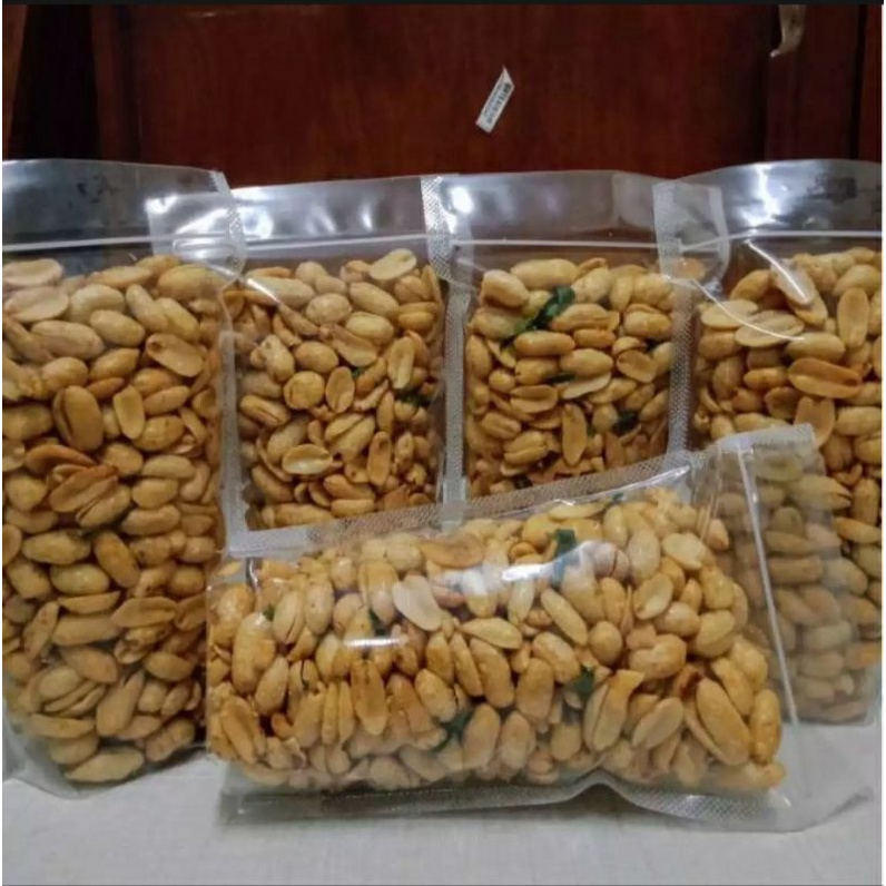 

kacang goreng bawang khas cirebon kemasan 100gram