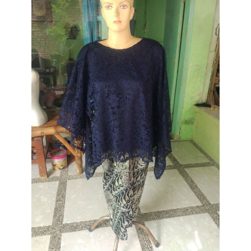 atasan brokat +bawahan