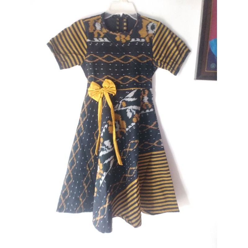 dress anak etnik