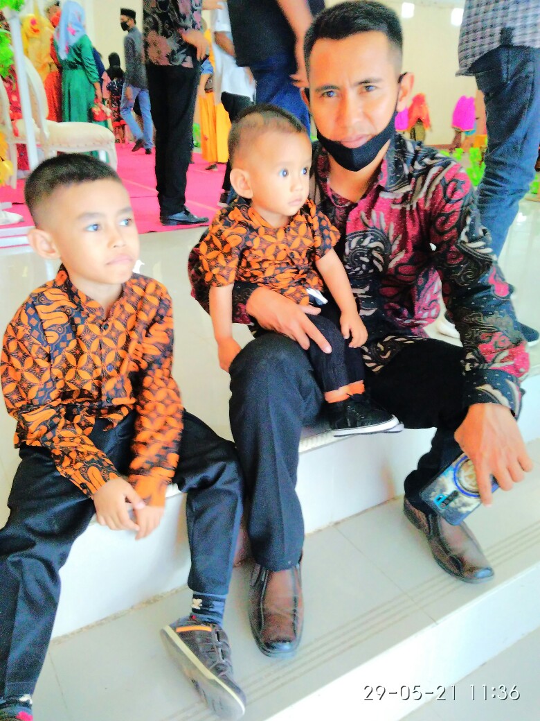 Kemeja Batik Anak Warna Navy Oranye Model Slimfit