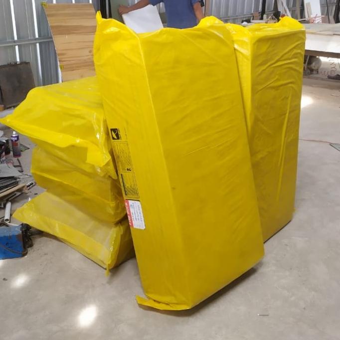 

Rockwool Tebal 25mm x 60cm x 120cm ( 6lbr )