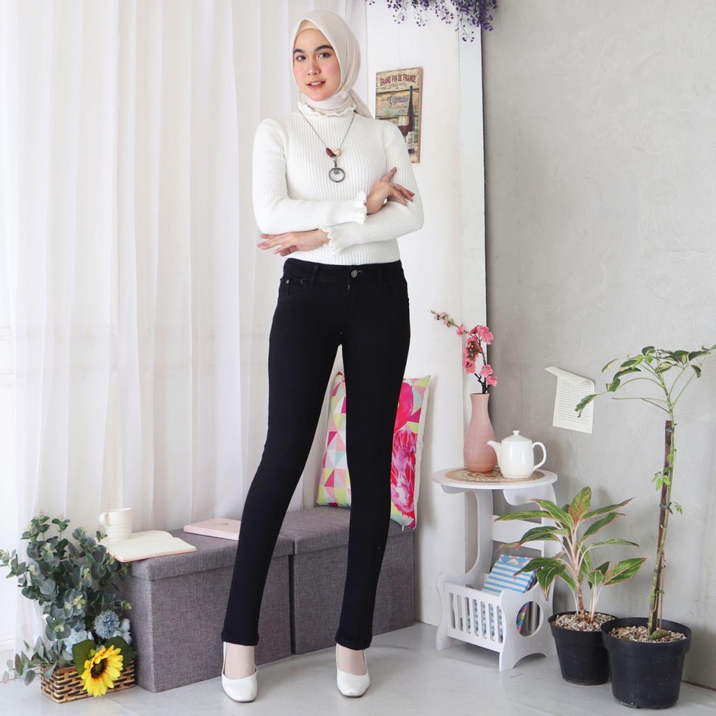 Celana Panjang Jeans Wanita Skiny Super Keren 28 29 30 Bisa Bayar Ditempat(COD)