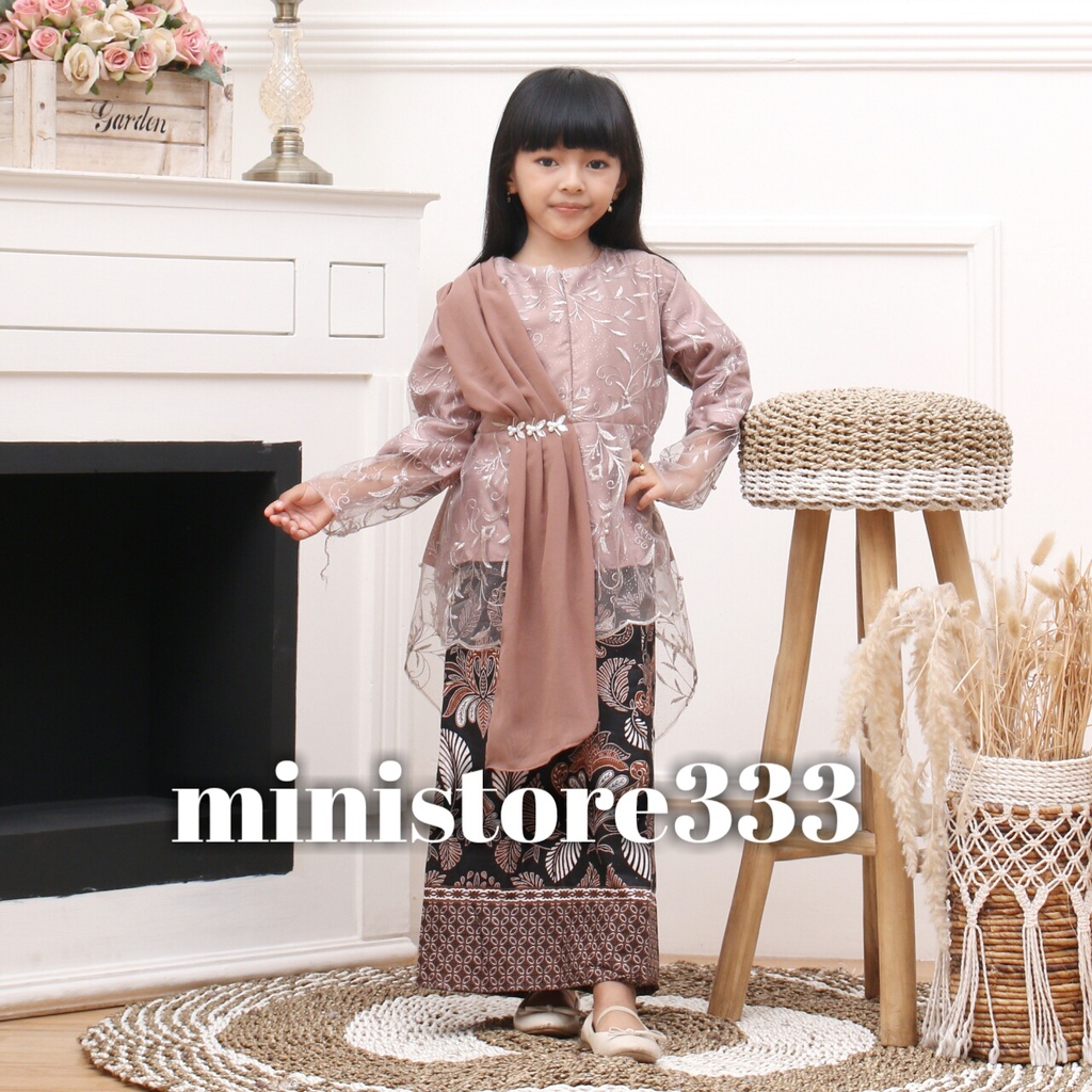 setelan kebaya atasan berukat bawahan rok batik anak perempuan umur6-10 th