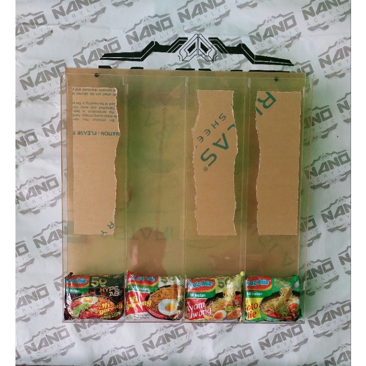 Rak indomie Akrilik,4 slot model Tempel dinding