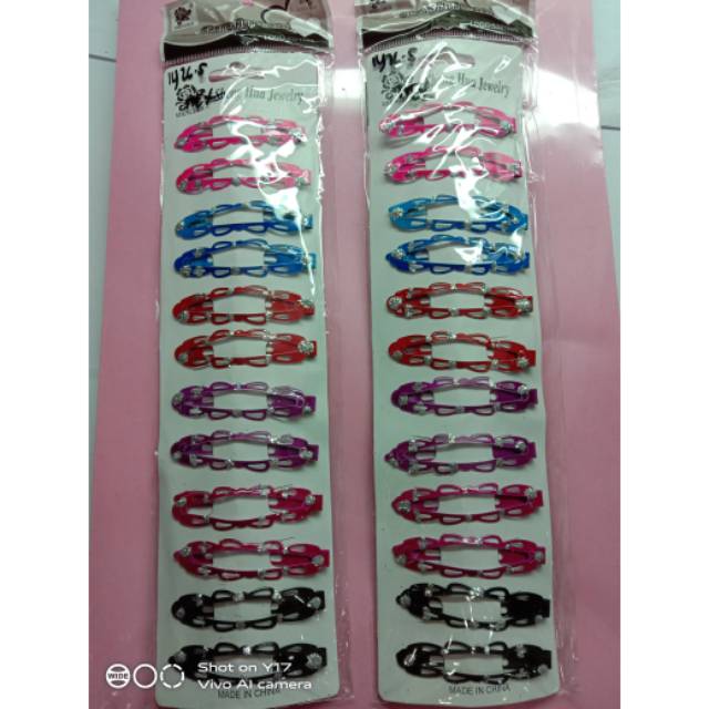 

Tik tok renda besi warna gliter. Rp 5000/kar
