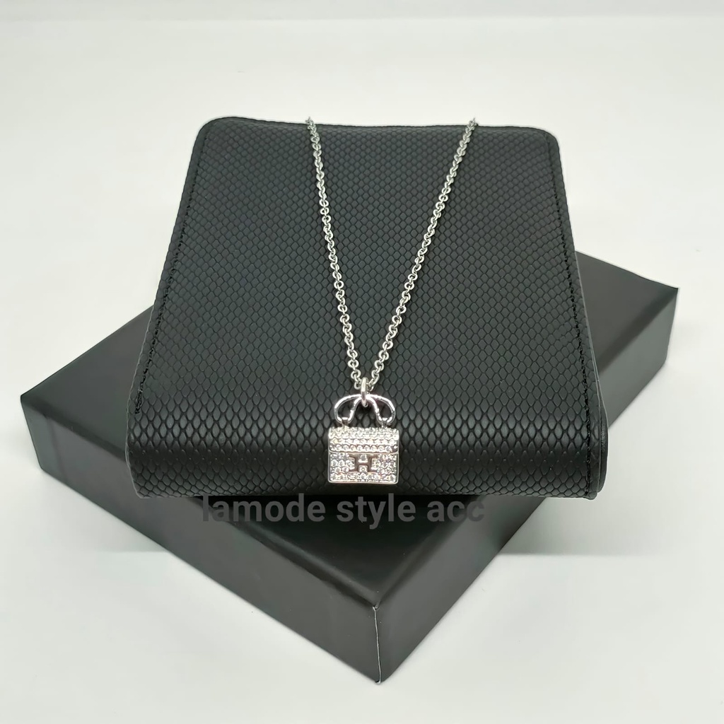 Kalung Titanium Wanita Liontin Motif Tas Gold Dan Silver