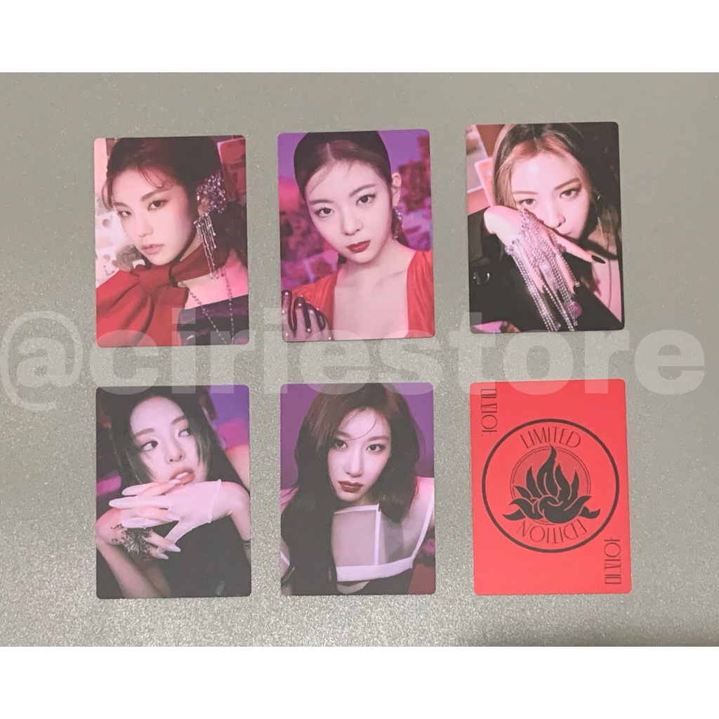 ITZY Guess Who Limited Edition Album Special Pc Yeji Lia Ryujin Chaeryoung Yuna SPC