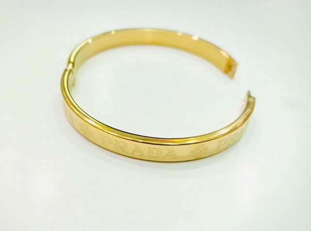 Gelang titanium / gelang PRADA- titanium/ gelang / gelang wanita