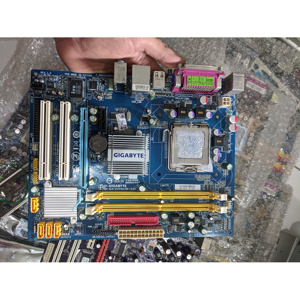 MOBO MOTHERBOARD SOCKET 775 DDR2