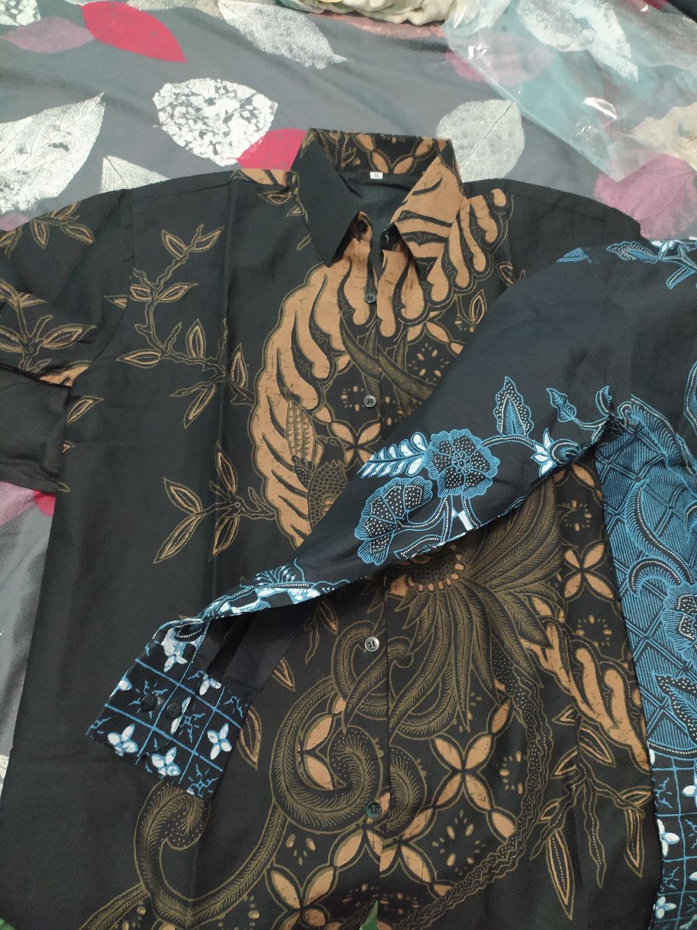 Kemeja Batik Pria Lengan Panjang Navy Lapis Furing Reguler Fit Katun Primisima Batik Solo