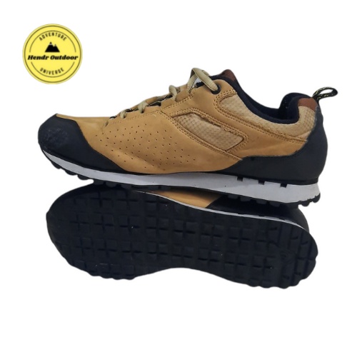 SEPATU HIKING PROSPECS  ORIGINAL SECOND