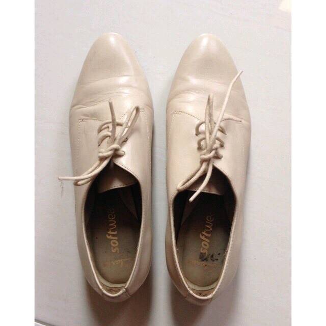 Sepatu wanita clark original warna cream second preloved bekas