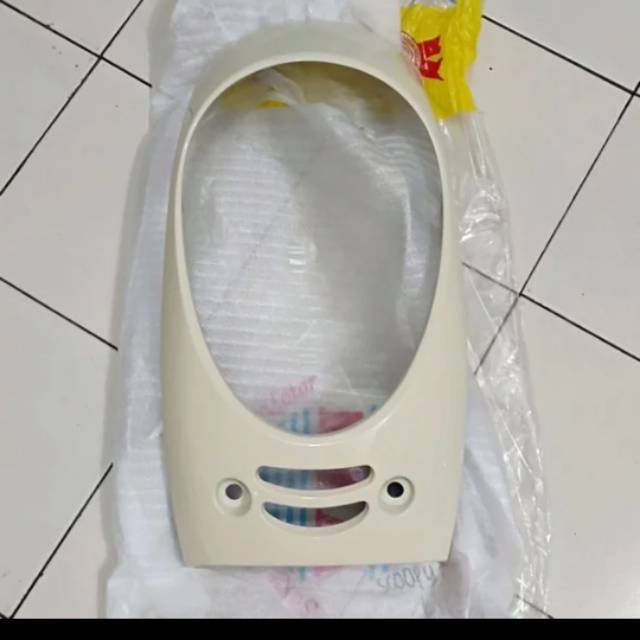 Panel depan scoopy fi 2013-2016 cream