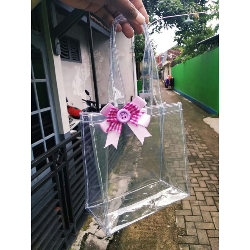

20x20x10 beli satuan boleh banget! tas mika polos! tas mika murah! tas parcel! tas parcel lebaraan!