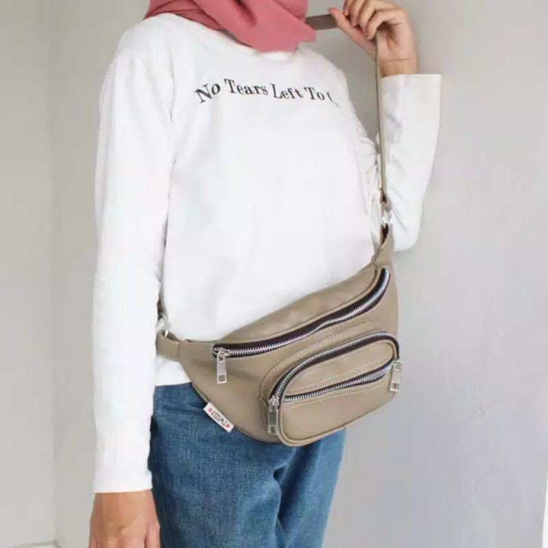 Waist Bag by TWEELY BAG / TAS TWEELY