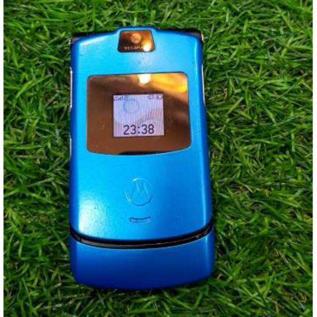 HP Jadul Handphone Motorola V3 Biru Flip Bukan C115 Startac 130 atau EX119 in