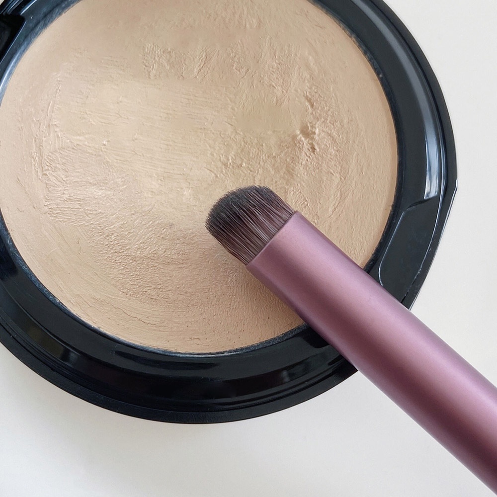 Brush Makeup Pendek Ujung Bulat Warna Anggur Untuk Concealer