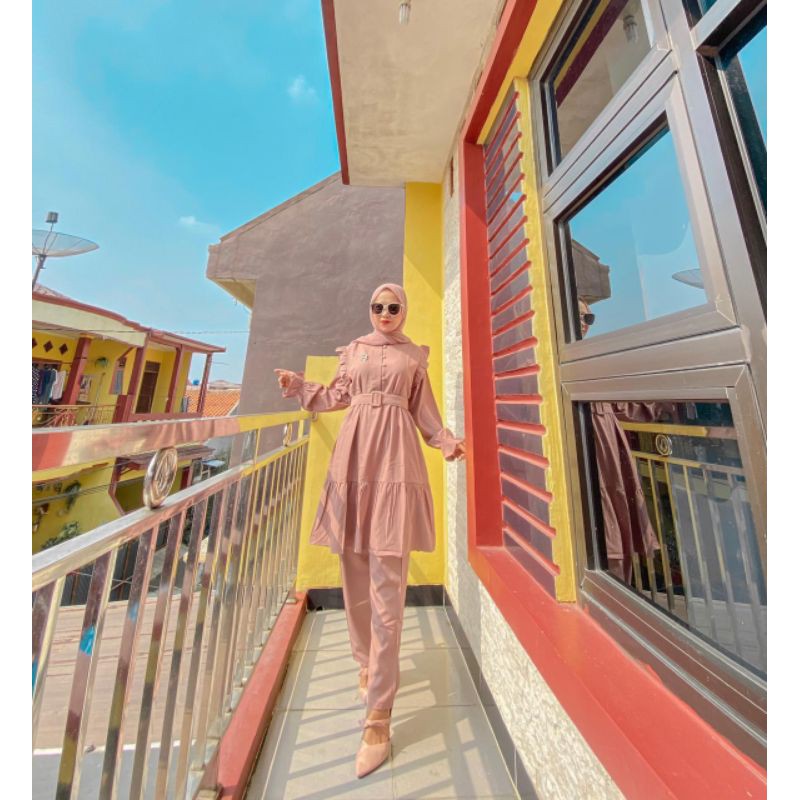 one set Rufle syakila free belt