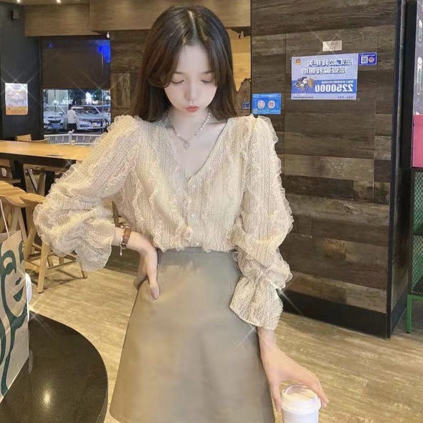 atasan renda import Autumn and Korean style soft lace hollow lace shirt women s mesh lace stitching