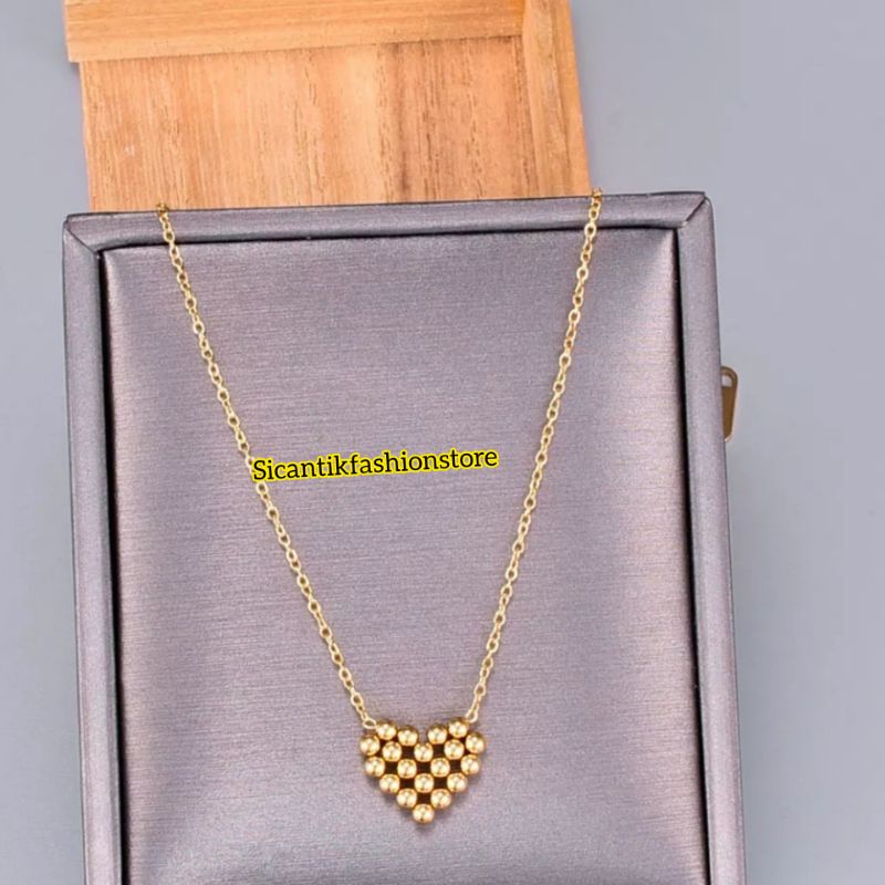 Kalung Titanium Wanita Liontin Love Gold Terbaru Terlaris Anti Karat selamanya Kalung Wanita Kekinian Mewah Liontin Love Gold