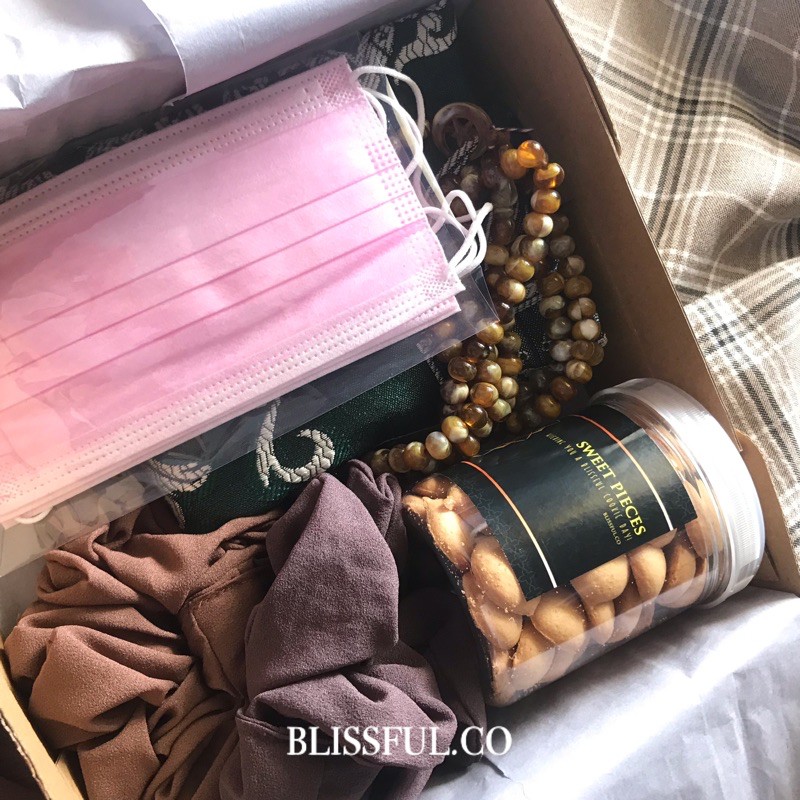 

Hampers Pratista