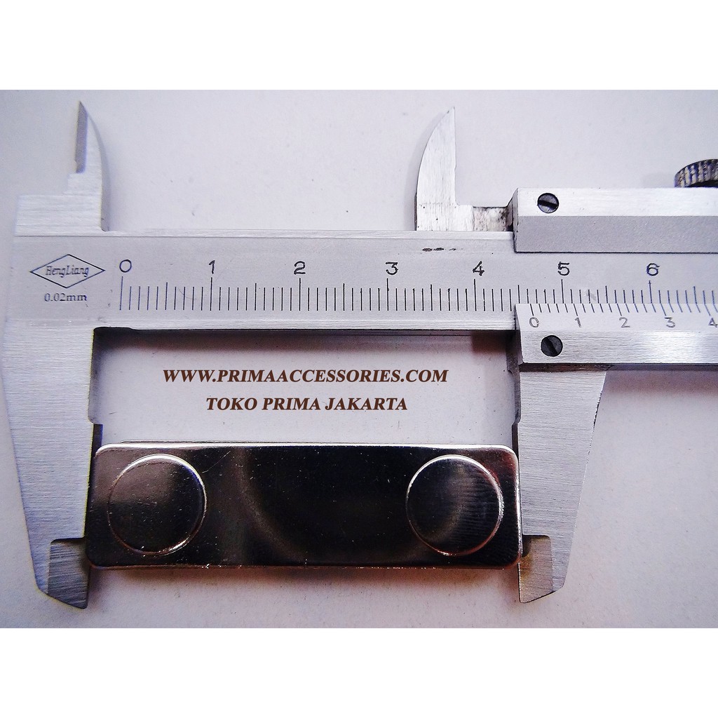 

Magnet Nama Dada Persegi Nickel