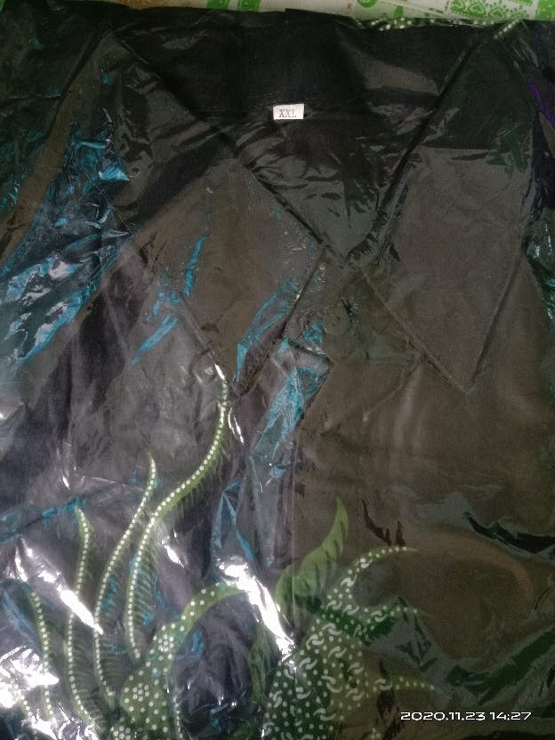 Kemeja Batik Motif Ekor Warna