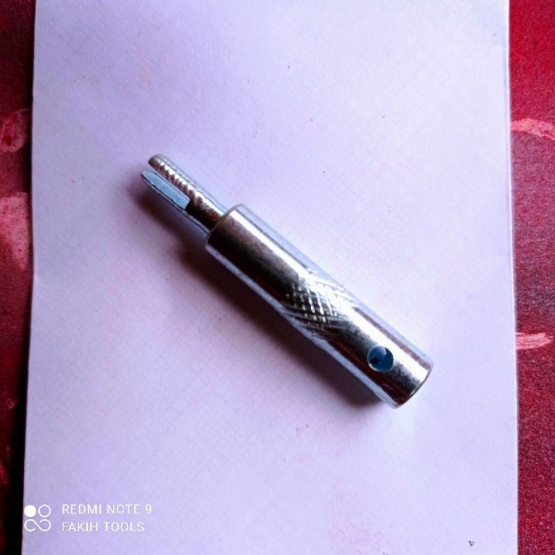 Alat Buka Ban Alat Buka Pentil Ban Motor & Mobil