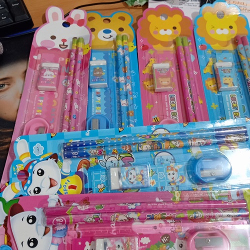 Paket Alat Tulis / Set Alat Tulis Pensil Dan Penghapus Warna Pink Biru