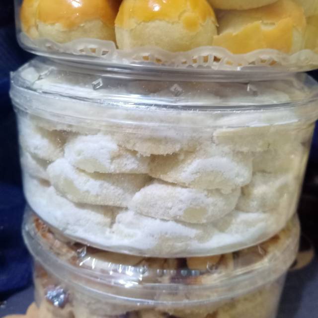 

Paketan kue lebaran/Butter cookies 150rb 3 toples jar/ 400ml