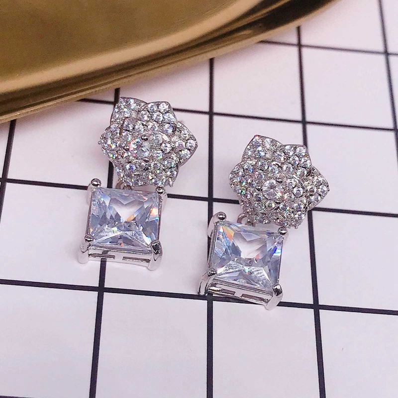 Fancyqube Anting Drop Cubic Zirconia Aaa Bentuk Bunga Mawar Persegi Warna Putih Untuk Wanita