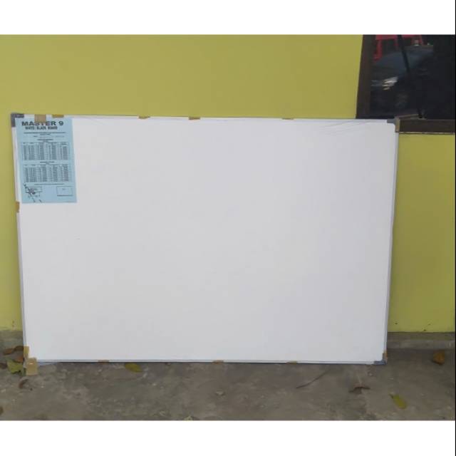 

Papan Tulis Magnetik Gantung 100 × 150 Cm