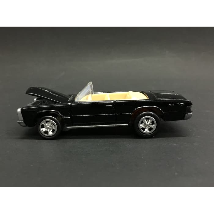 Johnny Lightning 1965 GTO Hitam Loose New