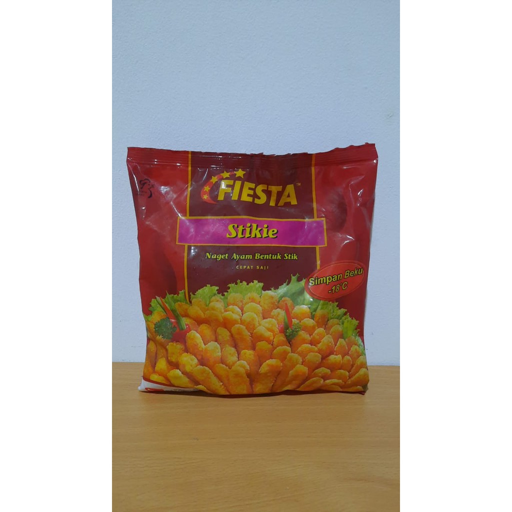 

Fiesta Chicken Nugget Stikie 500 gr Daging Ayam Beku Bentuk Stik Naget