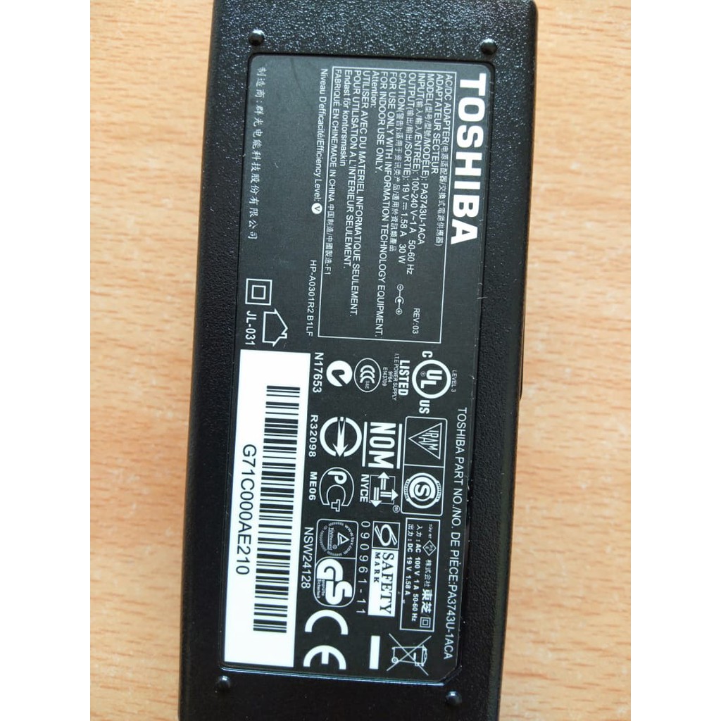 ADAPTOR CHARGER TOSHIBA Mini NB200, NB205, NB250, NB300, NB305, NB500, NB520 Series ORIGINAL