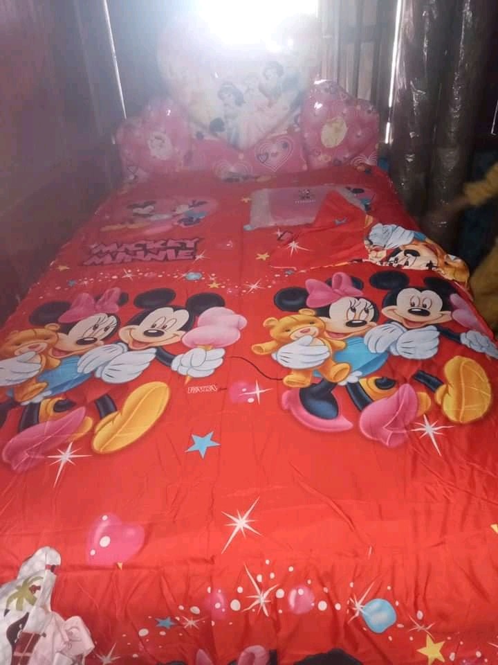 Sprei Sorong 2in1 Karakter Merk Fata Uk. 120x200