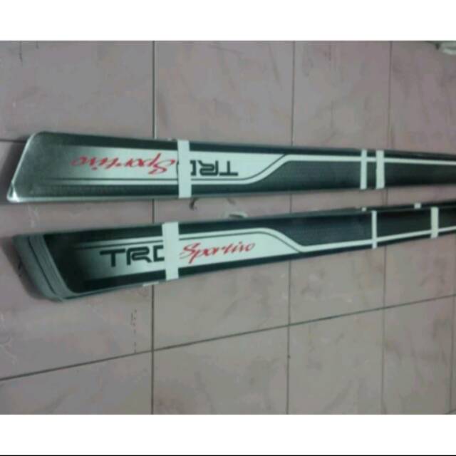 STICKER STIKER BODY PINTU SAMPING TRD SPORTIVO RUSH TERIOS 2013