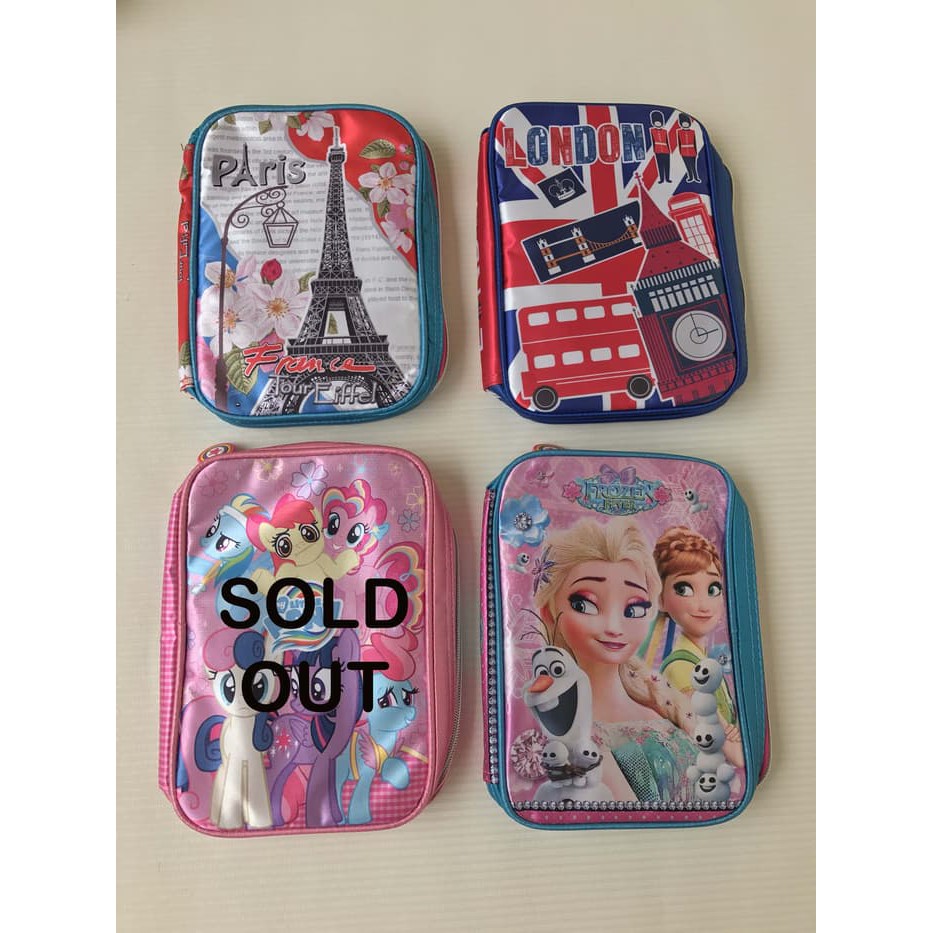 

Tas Smiggle Tempat Pensil Pencil Case Organizer Kotak Pensil Passport - Transformer